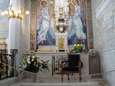 altar_poltrona_nossasenhora