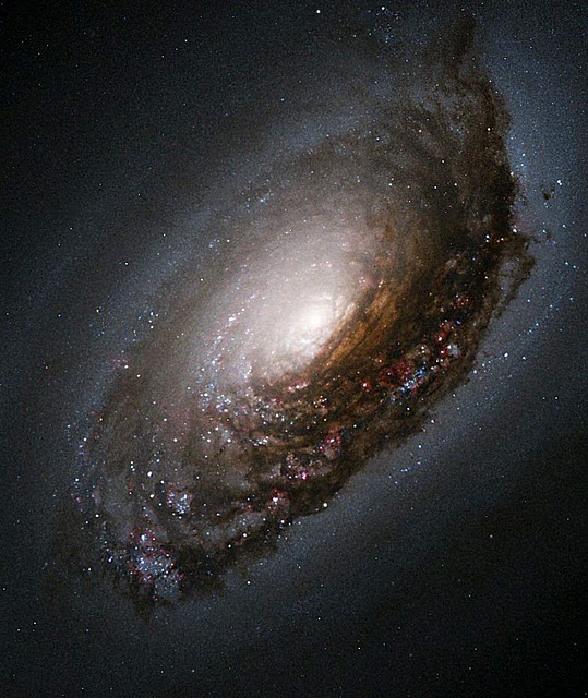 Black Eye, M64, colisao de duas galaxias