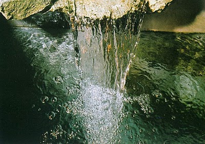 Manancial de Lourdes, dentro da Gruta