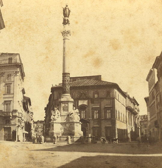 Coluna da Imaculada Conceição, na Piazza di Spagna (Roma).