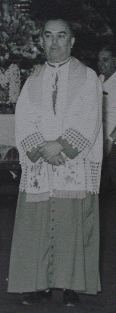 Padre Miguel Pedroso, famoso exorcista de São Paulo.
