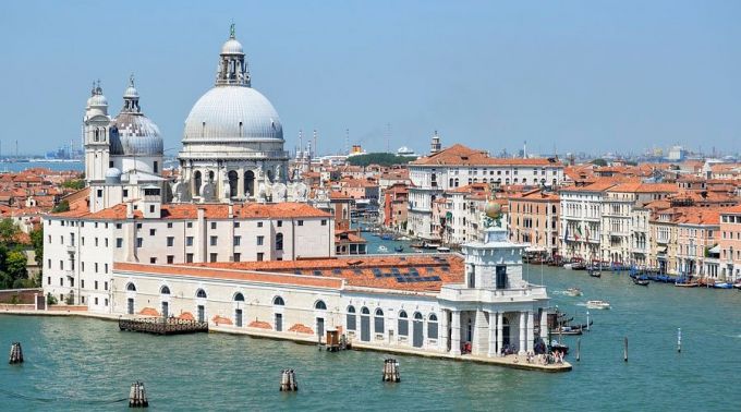 Profanação nas Igrejas de Veneza