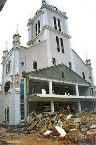 Igreja atacada na China, por ser fiel à Roma.