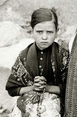 Jacinta-marto-fatima-portugal-1917